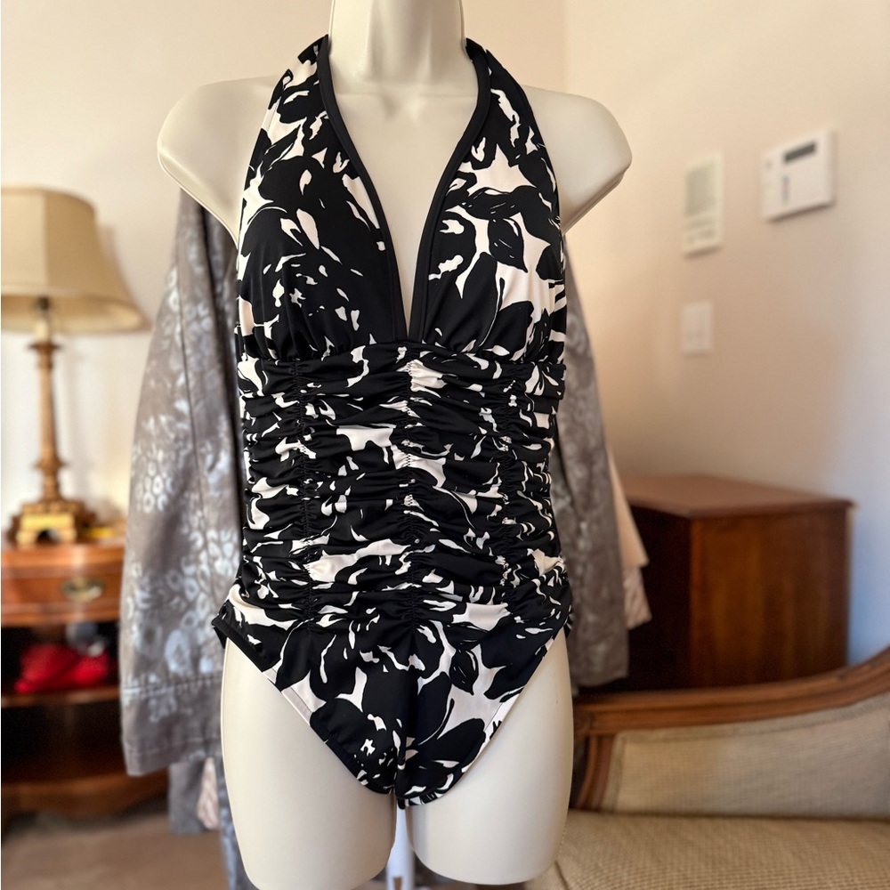 ❤️NWT❤️ Magicsuit Floral Halter One-Piece Swimsuit Size 14